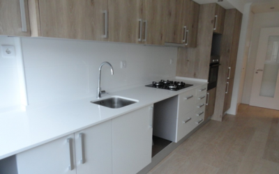 ApartamentoT4 Duplex . A 5 minutos da estacao da cp e praia.